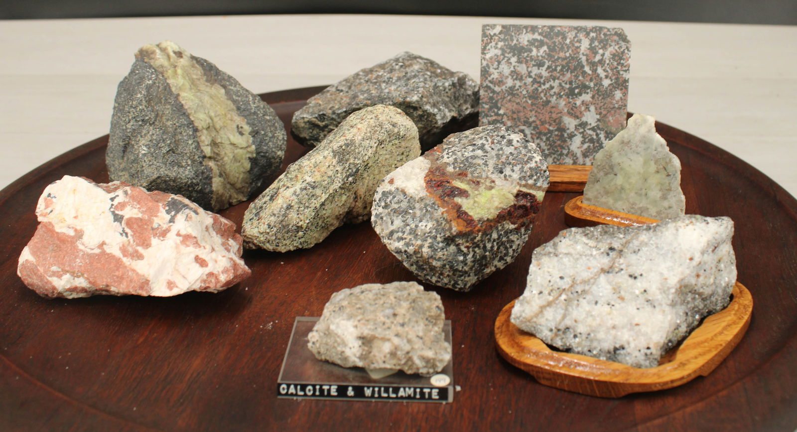 UV Reactive Mineral Selection (1 of 15)