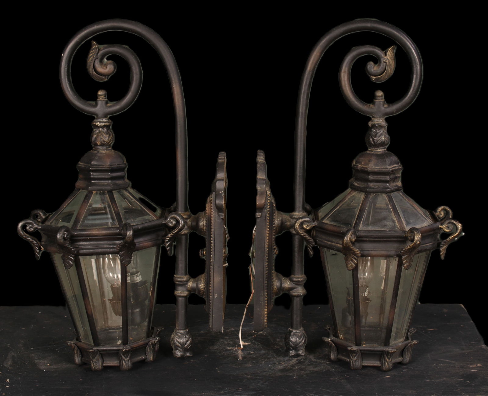 Architectural Carriage House Lanterns (1 of 9)