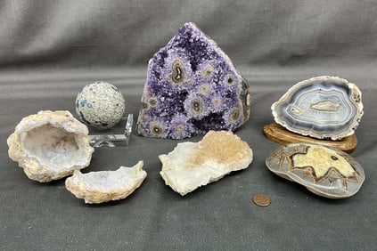Amethyst, Quartz, Agate Geode