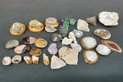 Selection Of Mini Geodes & More