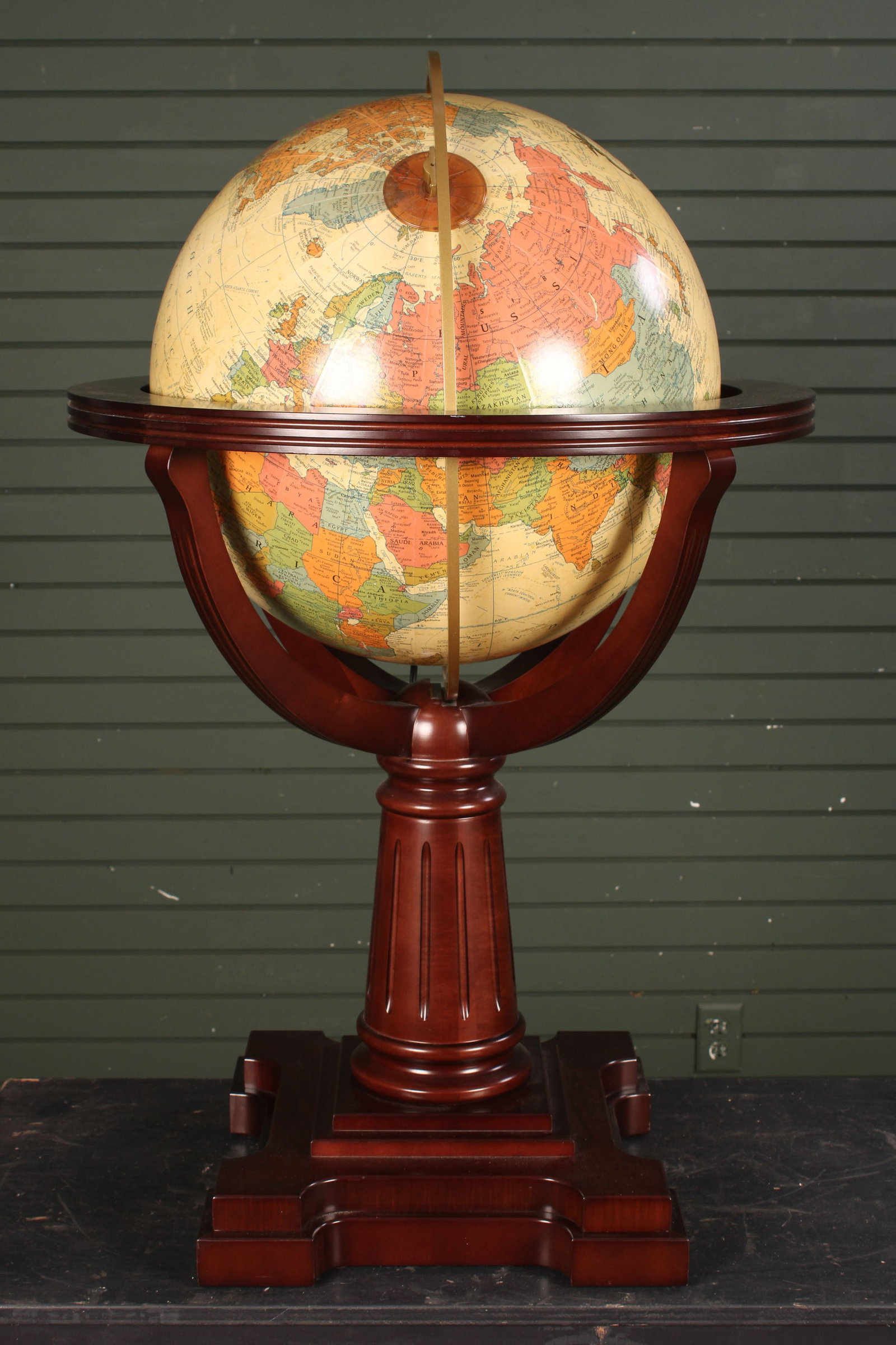 Lighted 20" Heirloom Replogle Globe On Base (1 of 9)