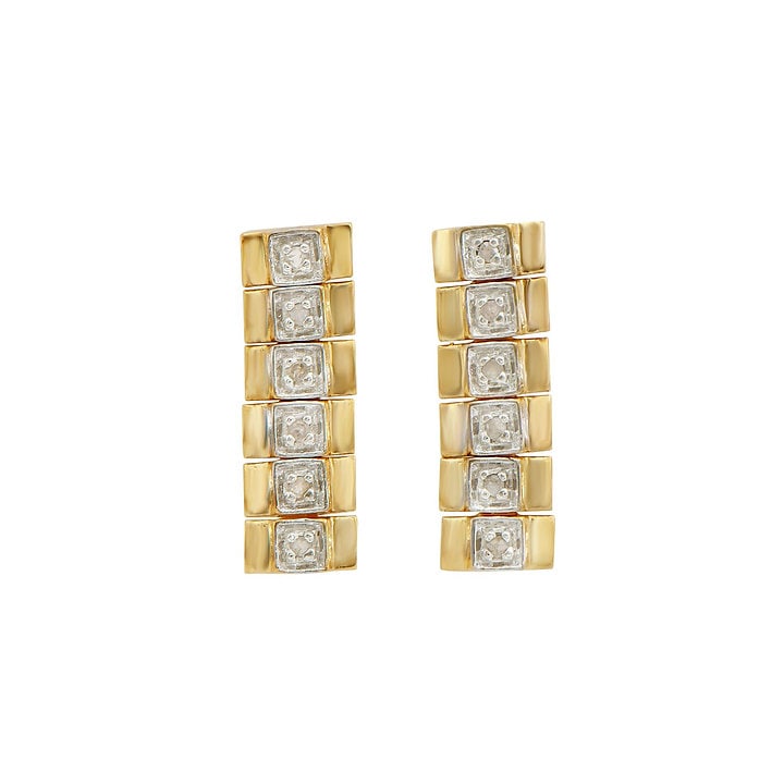 Plated 18KT Yellow Gold 0.12ctw Diamond Earrings: One pair of Plated 18KT Yellow Gold 0.12ctw Diamond Earrings. (12) diamond with a total of 0.12cts with a color of H-I and clarity of I-3. Total weight of these earrings is 3.13 grams.