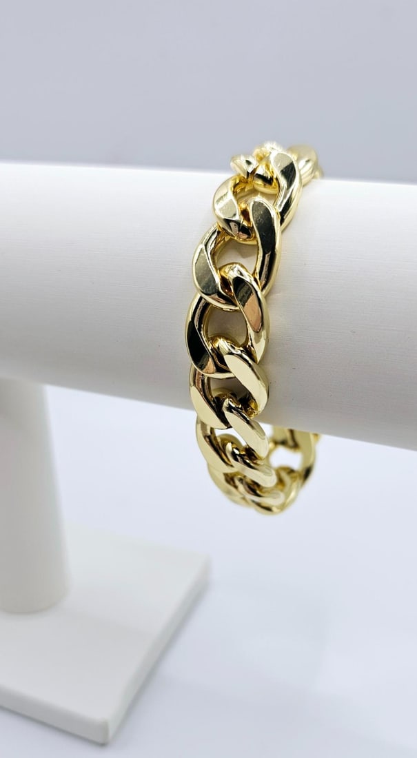 Strong 61.8 Gram 14 Kt Gold Plate Curb Link Bracelet (1 of 4)
