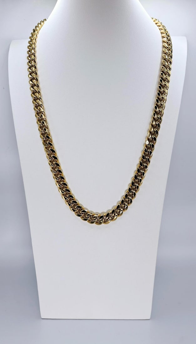 Huge Limited 226 Grams MLB 14 Kt Gold Plated Curb Link Necklace: Huge Limited 226.7 Grams MLB 14 Kt Gold Plated Cuban Curb Link Necklace. This High Quality Top Notch Cuban Curb Link Necklace Is Just Like The Pros Wear. It Measures A Healthy 12 mm Wide and is Secure