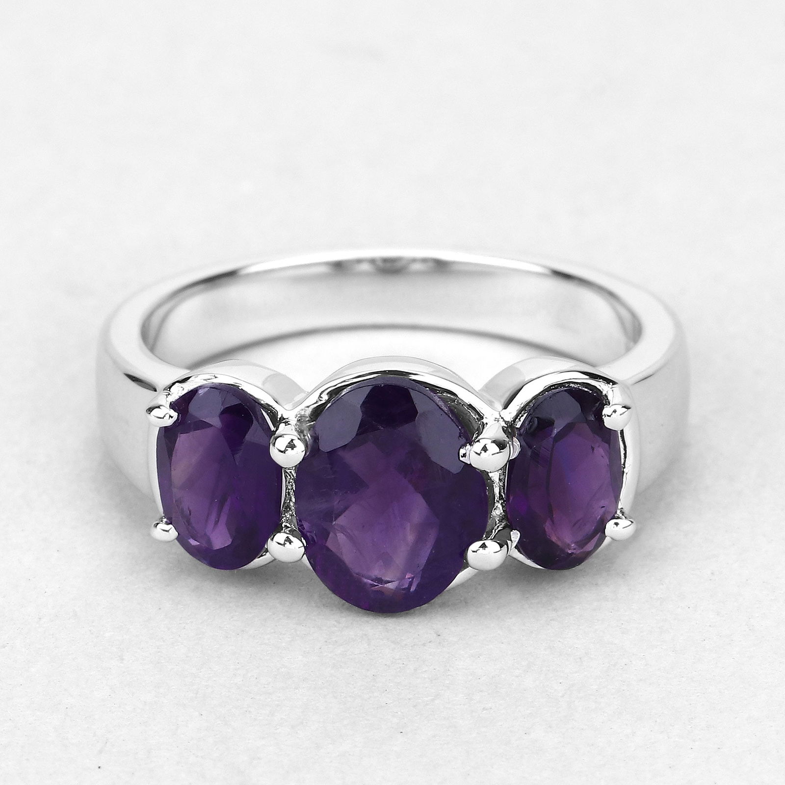 Sterling Silver 3.20ctw Amethyst Ring - 4