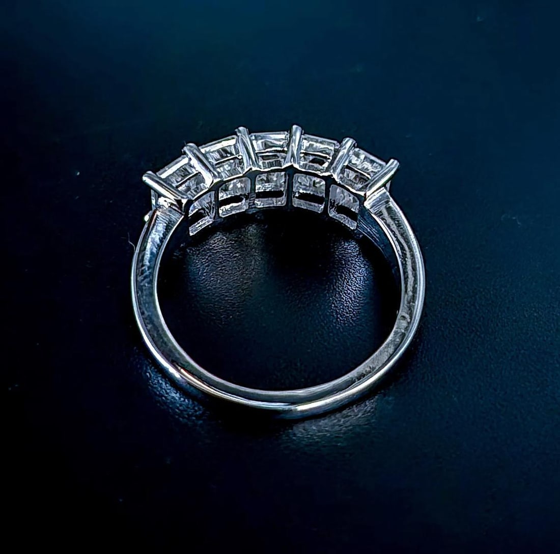 5.07 Ct VVs1 White D-E Fire Moissanite Ring - 5