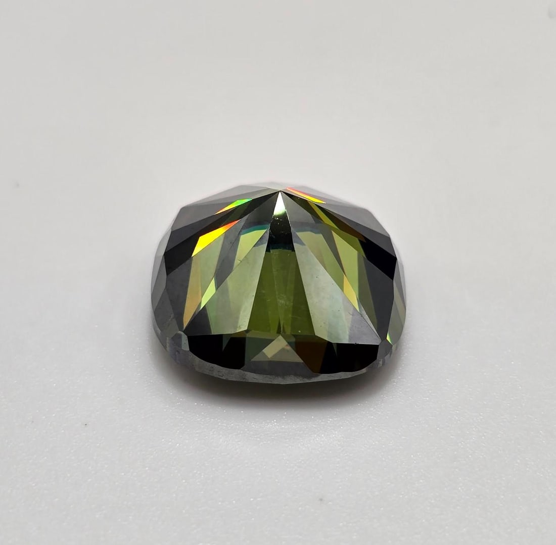 Huge Exceptional 16.5 Ct Sparkling Green Lab Simulated Diamond - 5