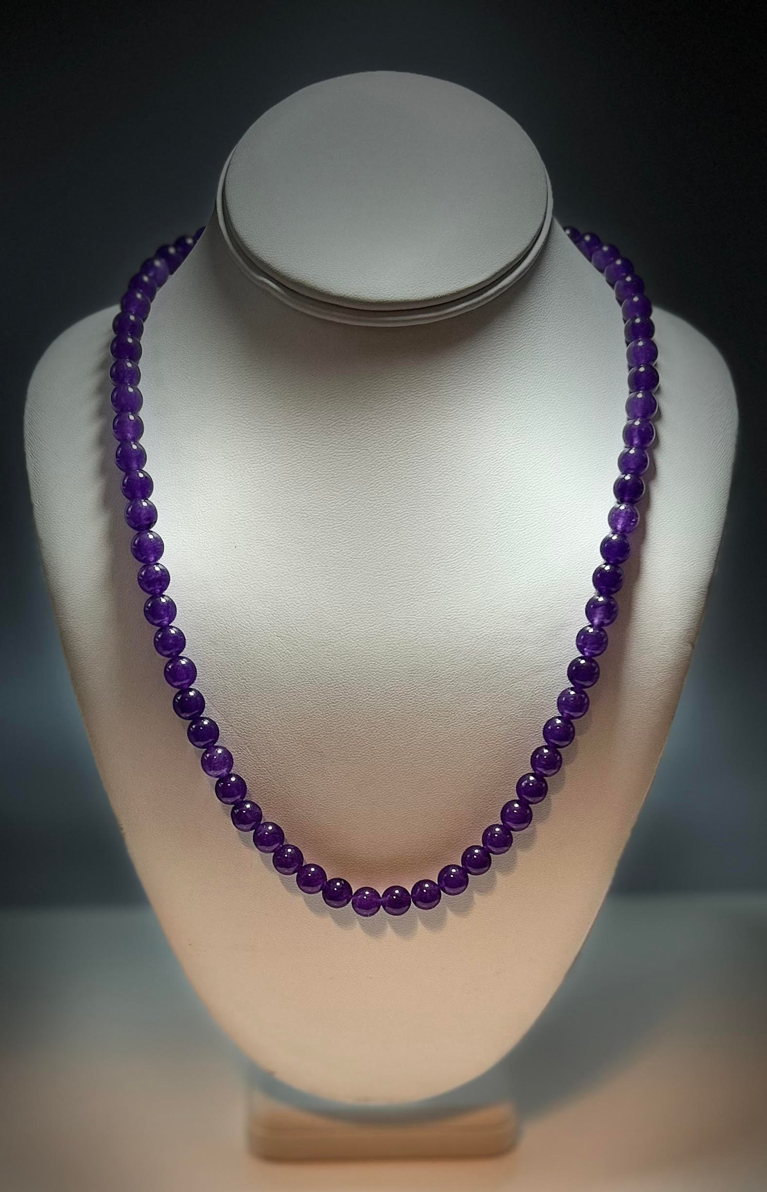 Beautiful 253.5 Cttw Natural Amethyst Necklace (1 of 4)