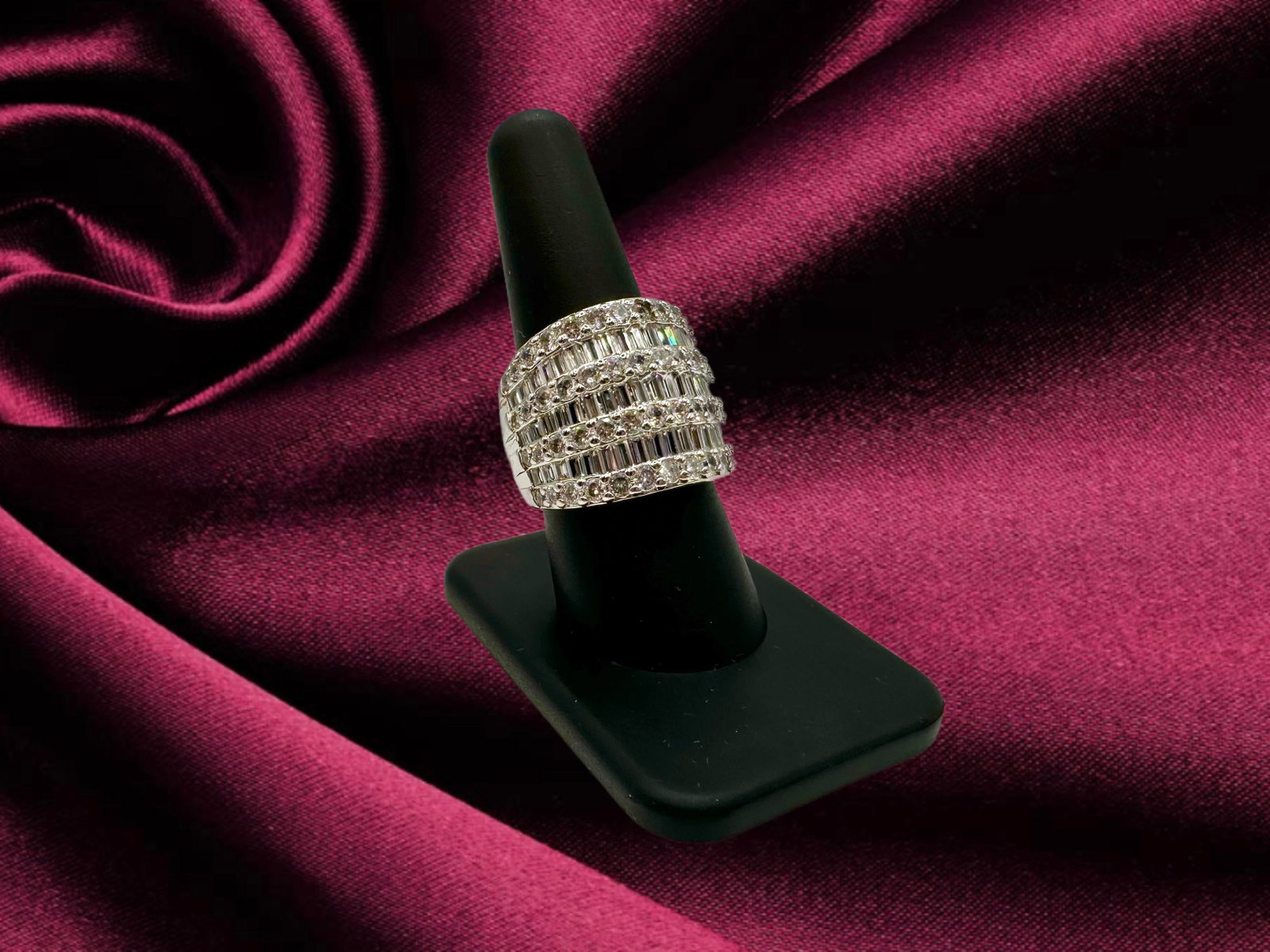 Gorgeous 14 Kt White Plate 17.5 Cttw Simulated Diamond Ring (1 of 10)