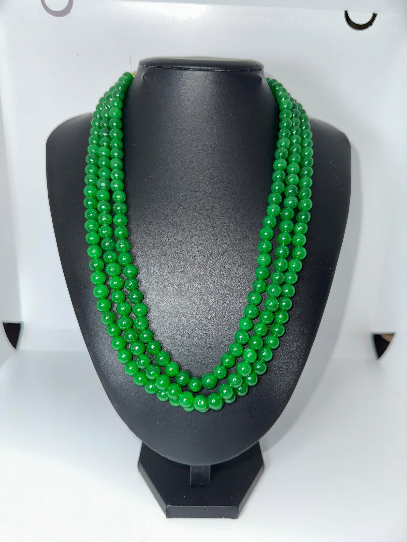 Beautiful Mined From The Earth 700 Ctw Natural Emerald Necklace: Beautiful Huge 700 Cttw. Mined From The Earth 3 Strand Natural Emerald Necklace. These Large Fine Polished Beads Are Appox 8 mm and are near perfect round. The neck size is adjustable from as small as