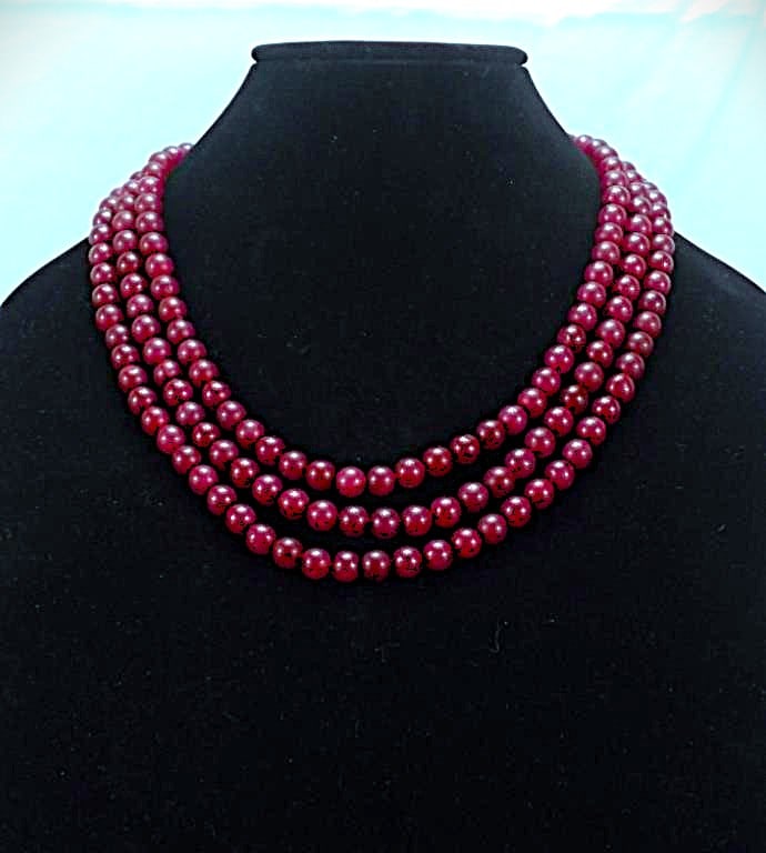 beautiful 829.5 Cttw. Mined From The Earth 3 Strand Natural Red Ruby Necklace.: Beautiful Natural 829.5 Cttw Ruby 3 Strand Necklace. These Natural Mined From The Earth Round Ruby Beads Range In Size From Approx.? 8 mm Adjustable Next Size From As Small As 18" To 26 " To Go With A