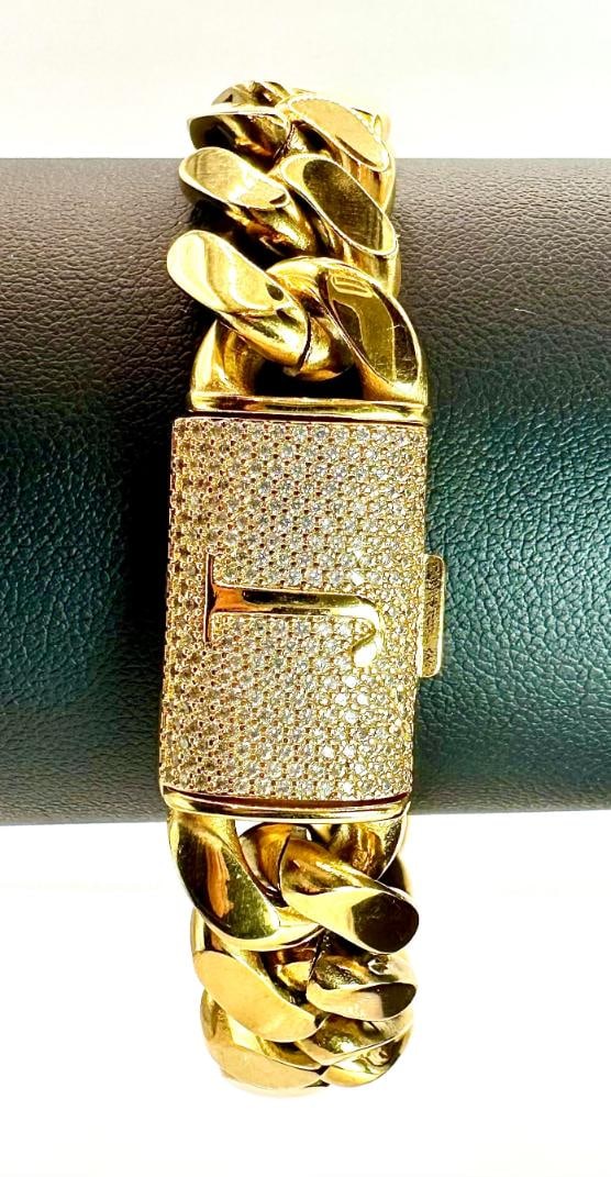 14 Kt Gold Plate 57.4 Grams Monogramed "J" Curb Link Bracelet (1 of 10)