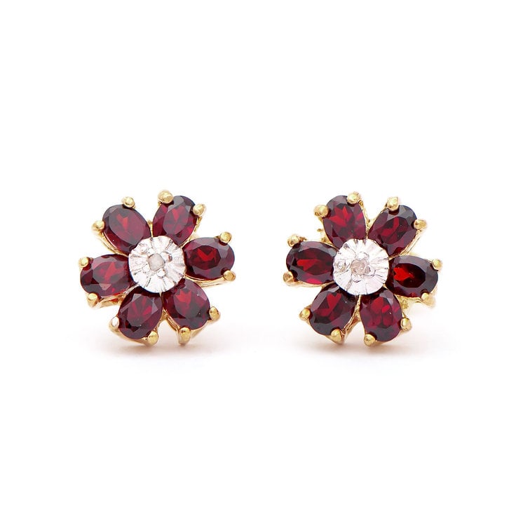 Plated 18KT Yellow Gold1.92cts Garnets and Diamond Earrings: One pair of Plated 18KT Yellow Gold1.92cts Garnets and Diamonds Earrings. (12) Brown Garnet stones with a total weight of 1.9cts. (2) diamonds with a total of 0.02cts with a color of H-I and clarity o