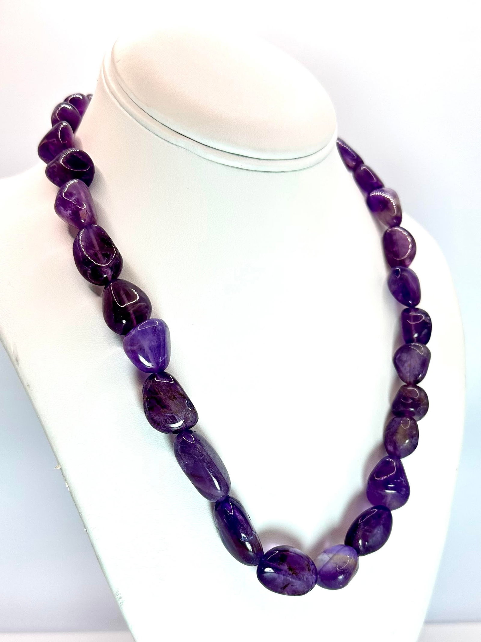 Stunning Large 537 Cttw 100% Natural Amethyst Necklace: Radiant Large 537 Cttw Mined From The Earth Natural Amethyst Necklace . These natural high polished oval cabochons beads measure approx. 10 x 16mm. The beads differ in size because they are in the nat