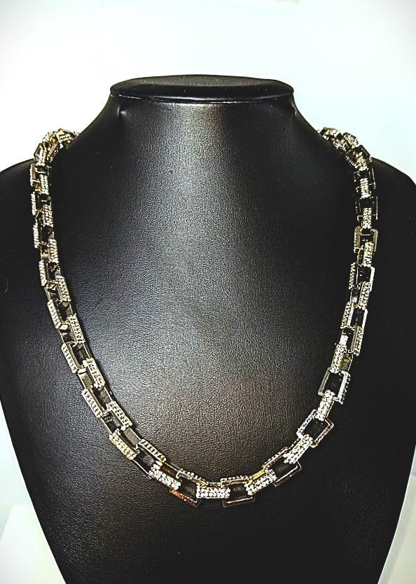 Huge 65.8 Gram 14 Kt White Gold Plated Rolo Box Link Necklace: Stunning 14 Kt White Gold Plated Simulated Diamond Necklace. This Large Rolo Box Link Necklace is 22 inches long and a healthy 8.5 mm thick. The total gram Wt. is a healthy 65.8 Grams. This Rolo Link 