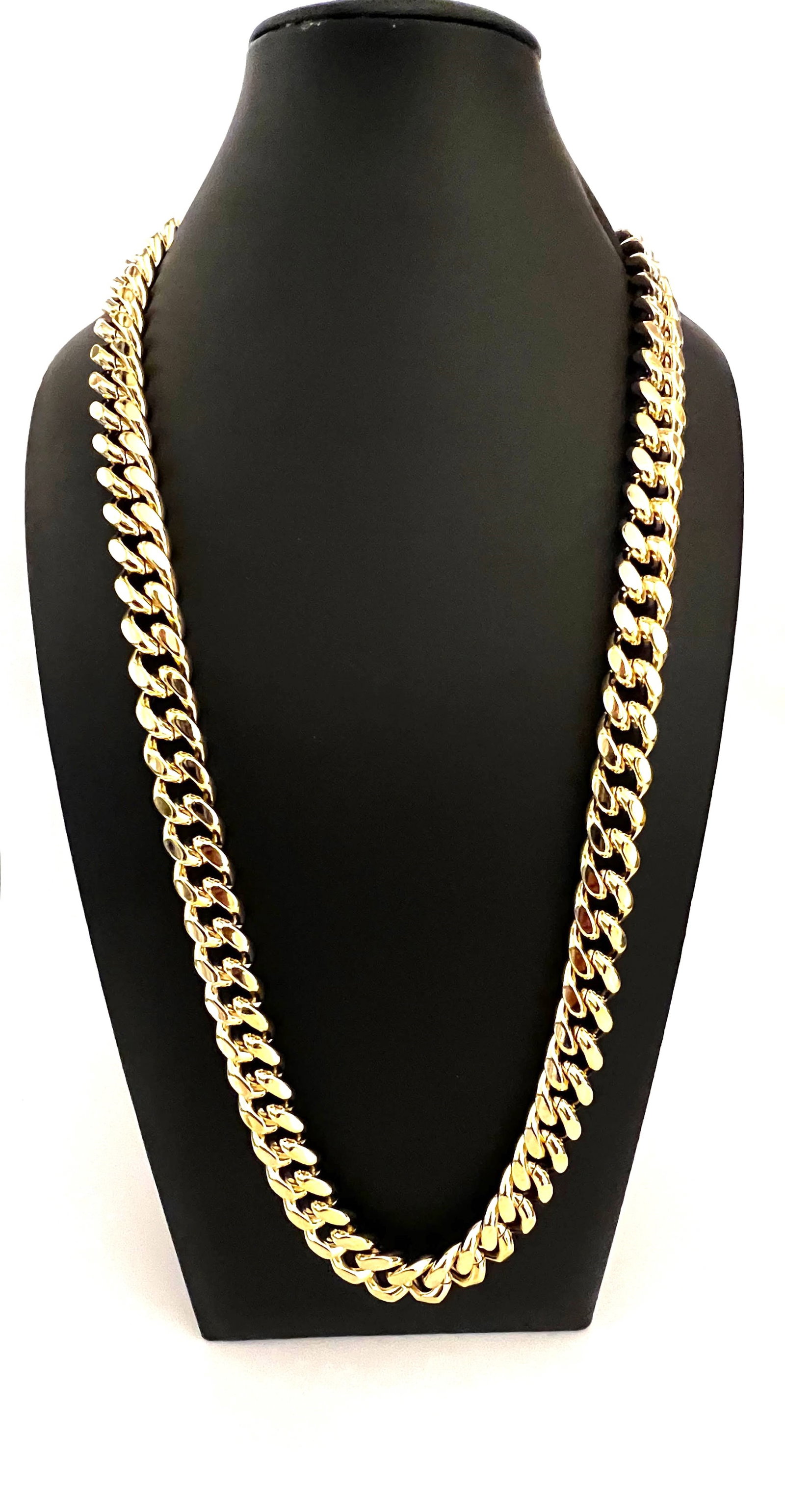 Huge Limited 233 Grams MLB 18 Kt Gold Plated Curb Link Necklace: Huge Limited 234.2 Grams MLB 18 Kt Gold Plated Cuban Curb Link Necklace. This High Quality Top Notch Cuban Curb Link Necklace Is Just Like The Pros Wear. It Measures A Healthy 12 mm Wide and is Secure