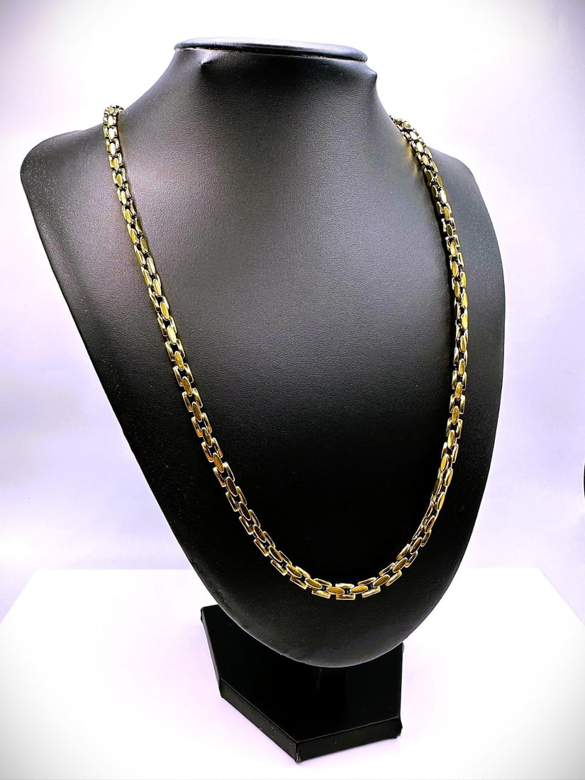 14 Kt Gold Plated 57 Gram Byzantine Rolo Link Chain Necklace: Huge 57 Gram 14 Kt Gold Plated Byzantine Rolo Link Chain Necklace. This Byzantine Chain Necklace Is A Fine Solid Diamond Cut. 28" Long and a Healthy 5 mm. Thick. It has very strong prominent detail.