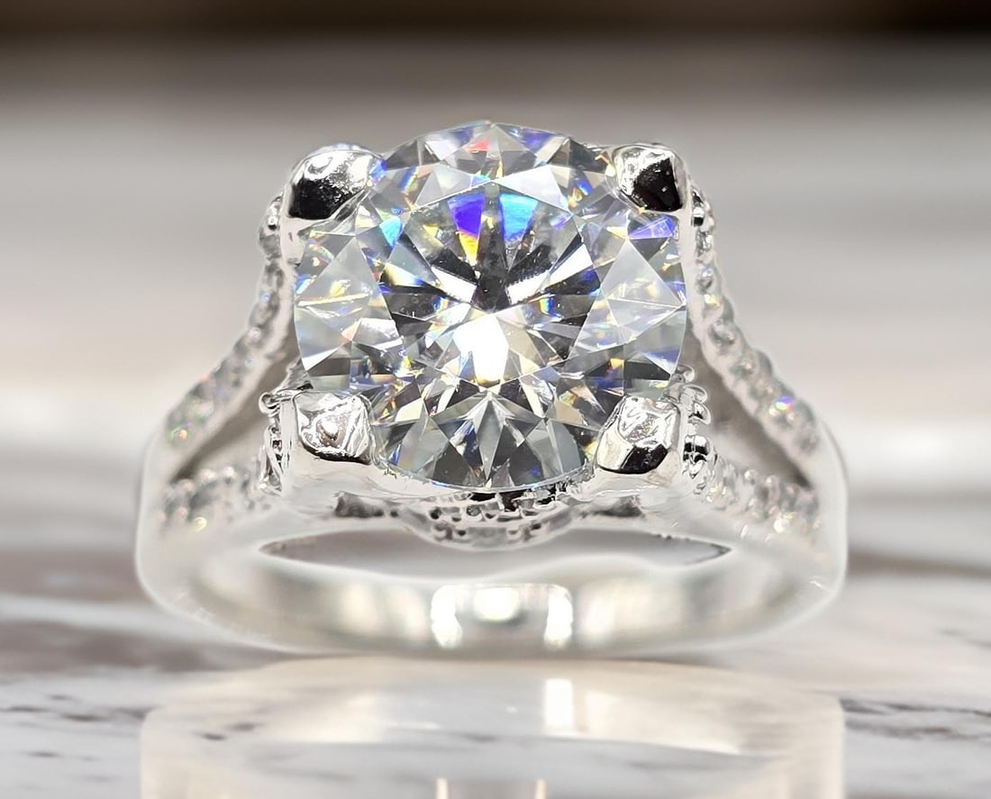 Sparkling 4.75 Ct 14 Kt White Gold Plated Engagement Ring (1 of 8)