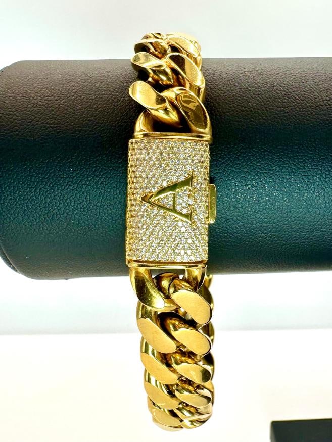 14 Kt Gold Plate 74.6 Grams Monogramed Initial "A" Curb Link Bracelet (1 of 7)