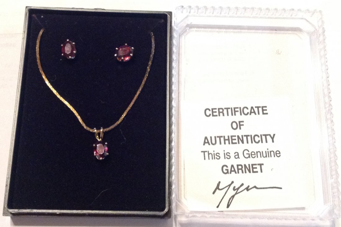 Estate vintage unsigned Authentic garnet jewelry (1 of 4)
