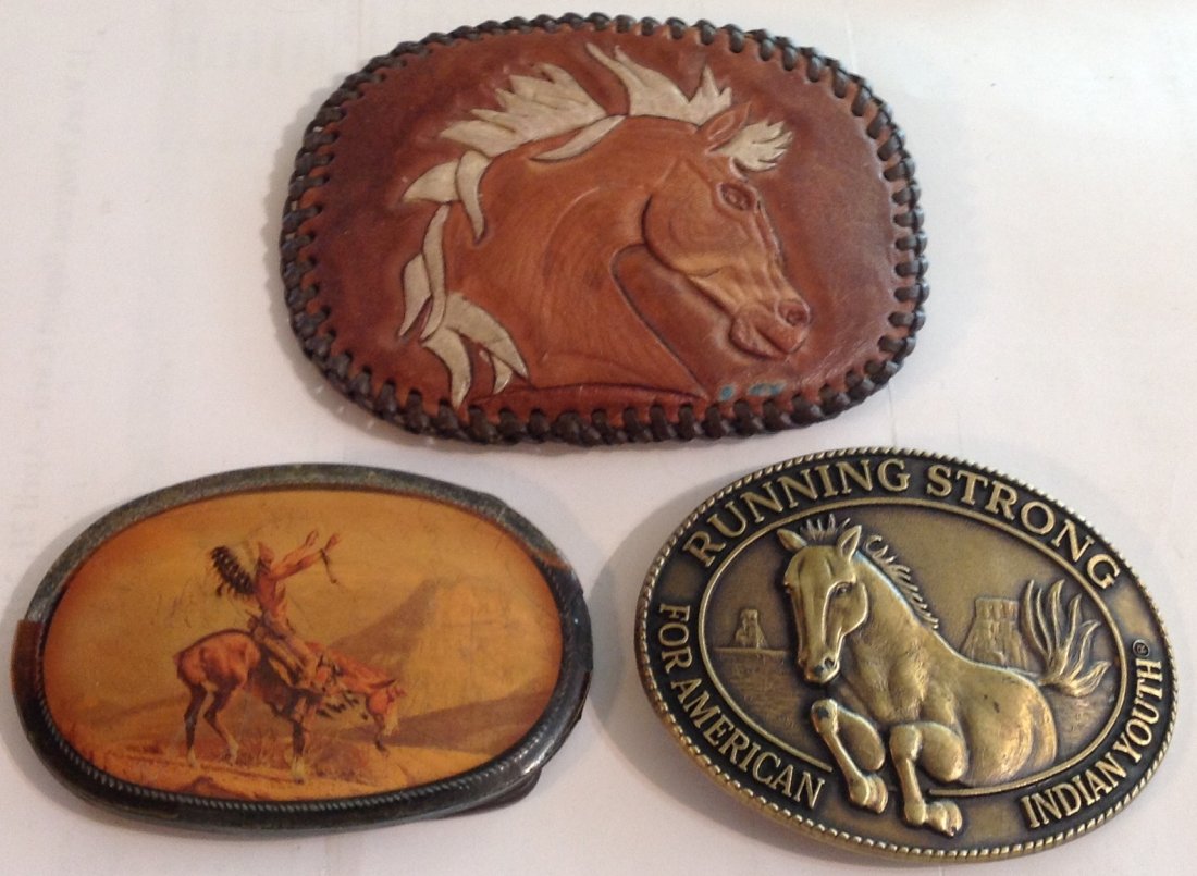 Estate lot vintage western assorted belt buckles (1 of 3)