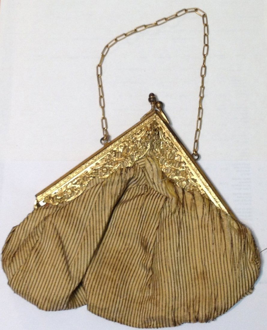 estate Victorian fabric ornate frame ladies purse (1 of 4)