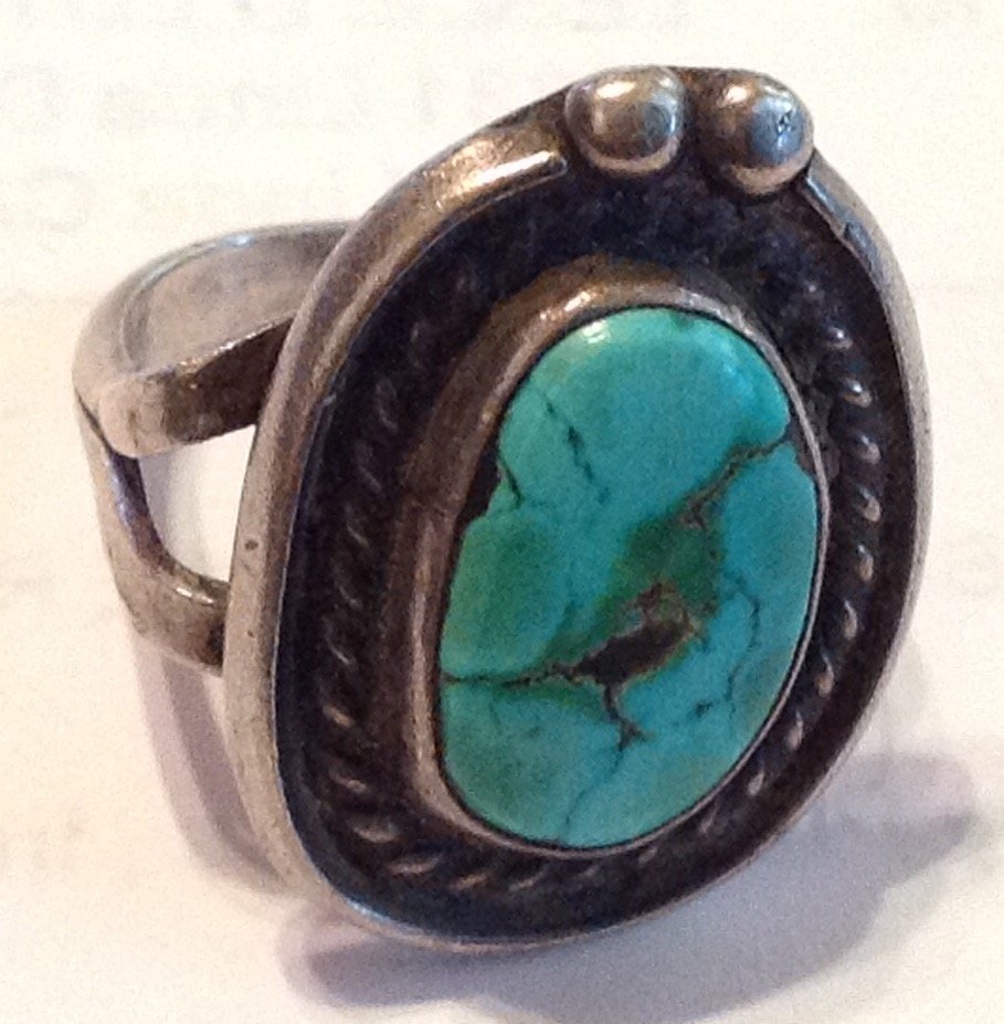 Estate native Navajo Sterling large turquoise ring (1 of 3)