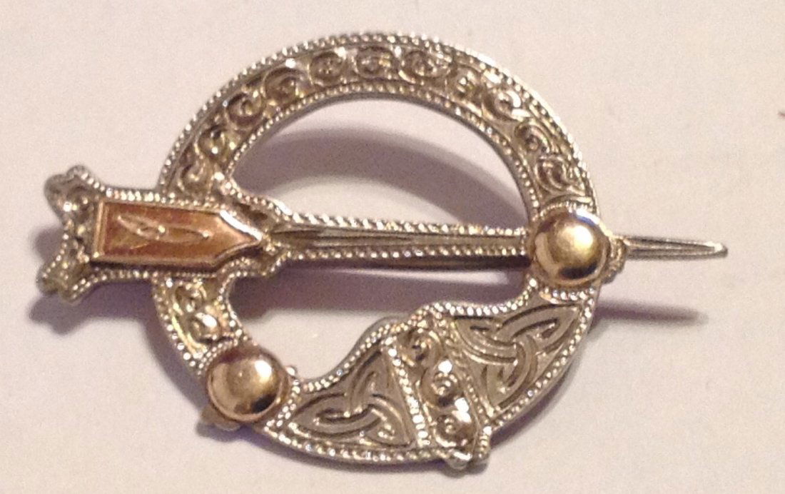 Estate antique sterling 10k gold Celtic kilt pin (1 of 3)