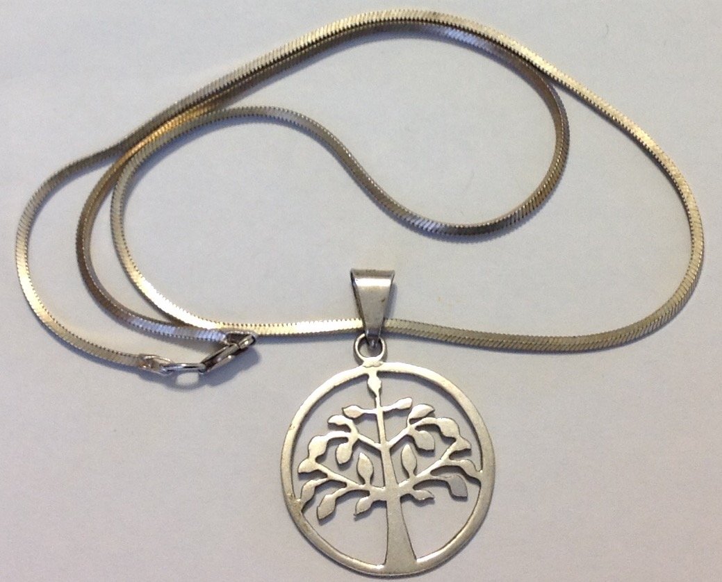 Estate vintage Sterling 950 tree of life pendant: Estate item. Marked. 950 pendant. 925 chain . Tested. Sterling. Size. See pics. 14.7 grams