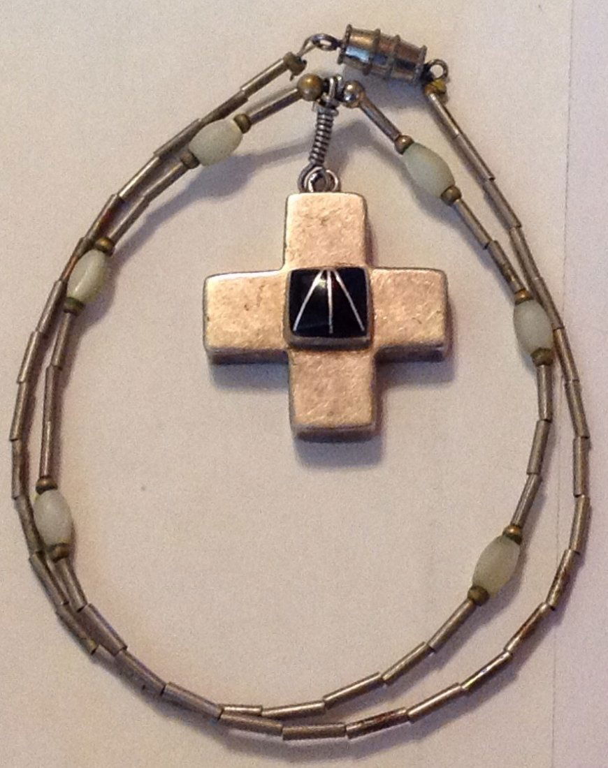 Estate vintage Mexico sterling onyx cross pendant: Estate items. Marked. Mex. 925 . Tested . Silver , size. See pics. 13.8 grams. Choker did not test sterling.