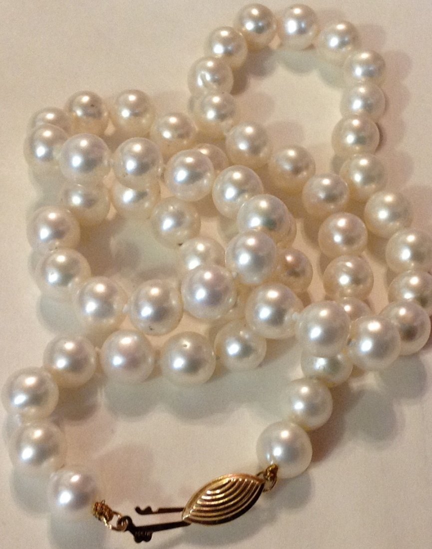 Estate 14k gold white pearl bead necklace (1 of 3)