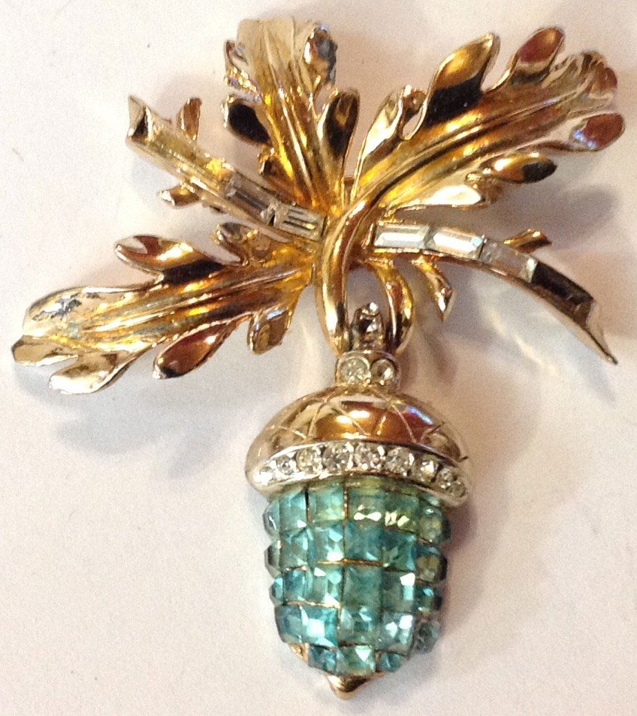 Estate vintage Corocraft dangle brooch fashion jewelry (1 of 4)