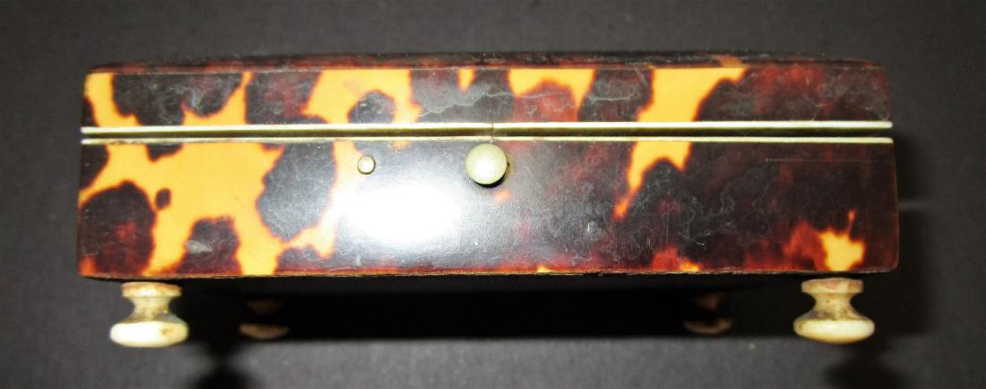 Tortoise Shell trinket Box (1 of 3)