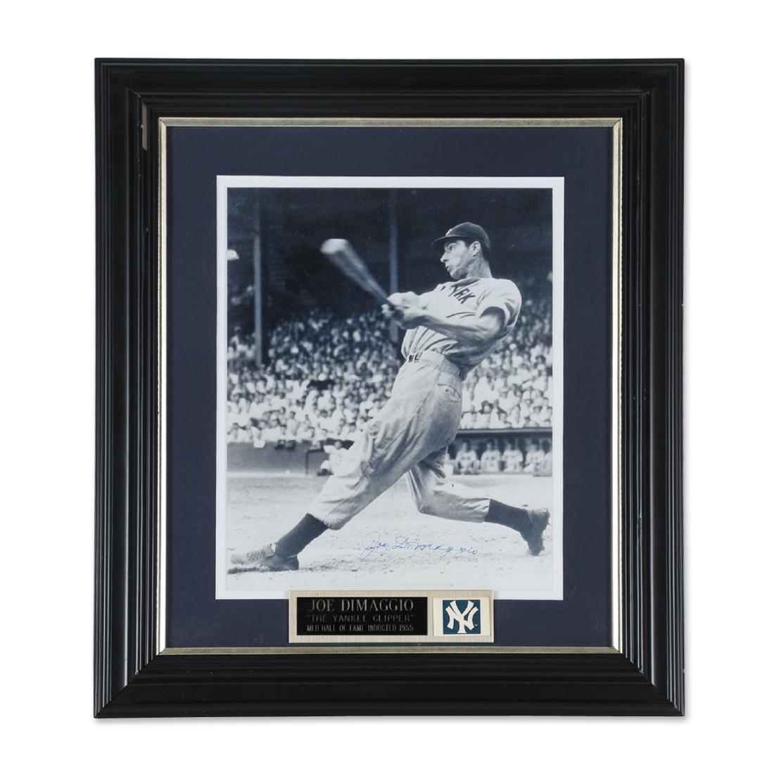 Joe Dimaggio Signed Yankees Picture (1 of 5)
