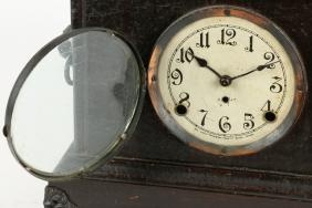Pequegnat “Barrie” Shelf Clock