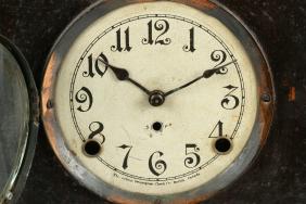 Pequegnat “Barrie” Shelf Clock