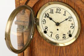 Pequegnat “Victoria” Shelf Clock