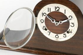 Pequegnat “Essex” Shelf Clock