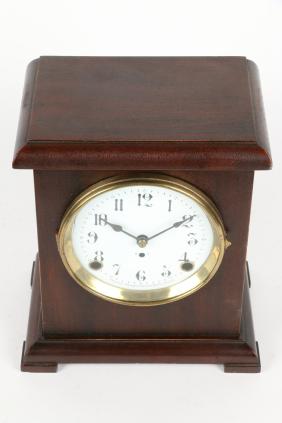 Pequegnat “Elite” Shelf Clock