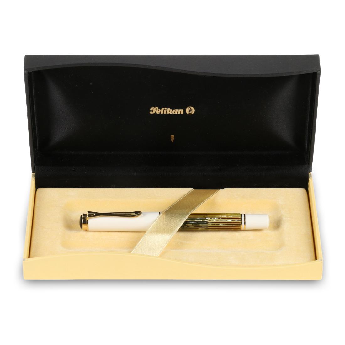 Pelikan Fountain Pen (1 of 16)