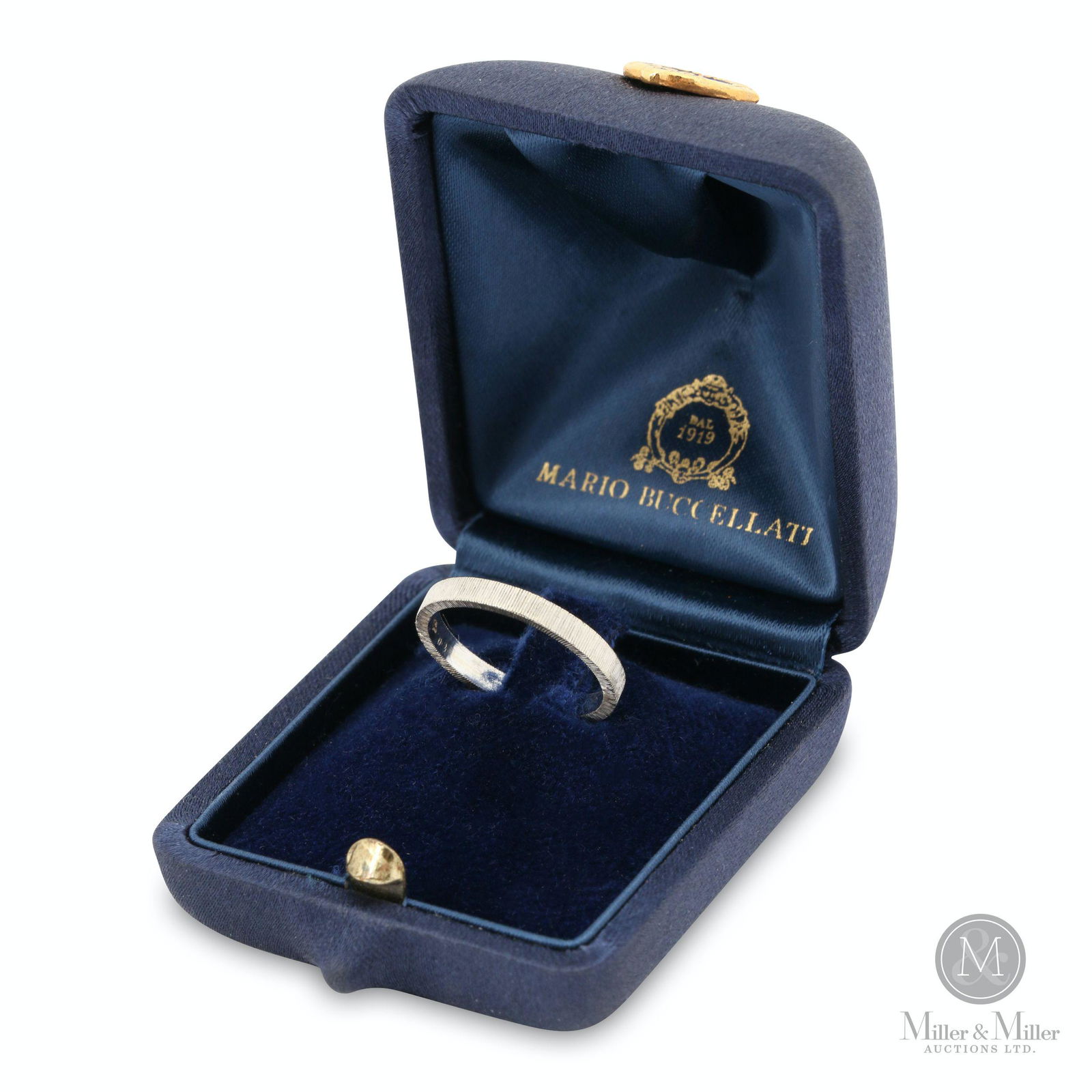 Mario Buccellati 18K White Gold Ring: Italian. 1990s. Features coin edge. Retains original presentation box. Gross weight, 2.7g. Signed, "M. Buccellati Italy 750" inner edge. Size 6.25. CODE-JEWE