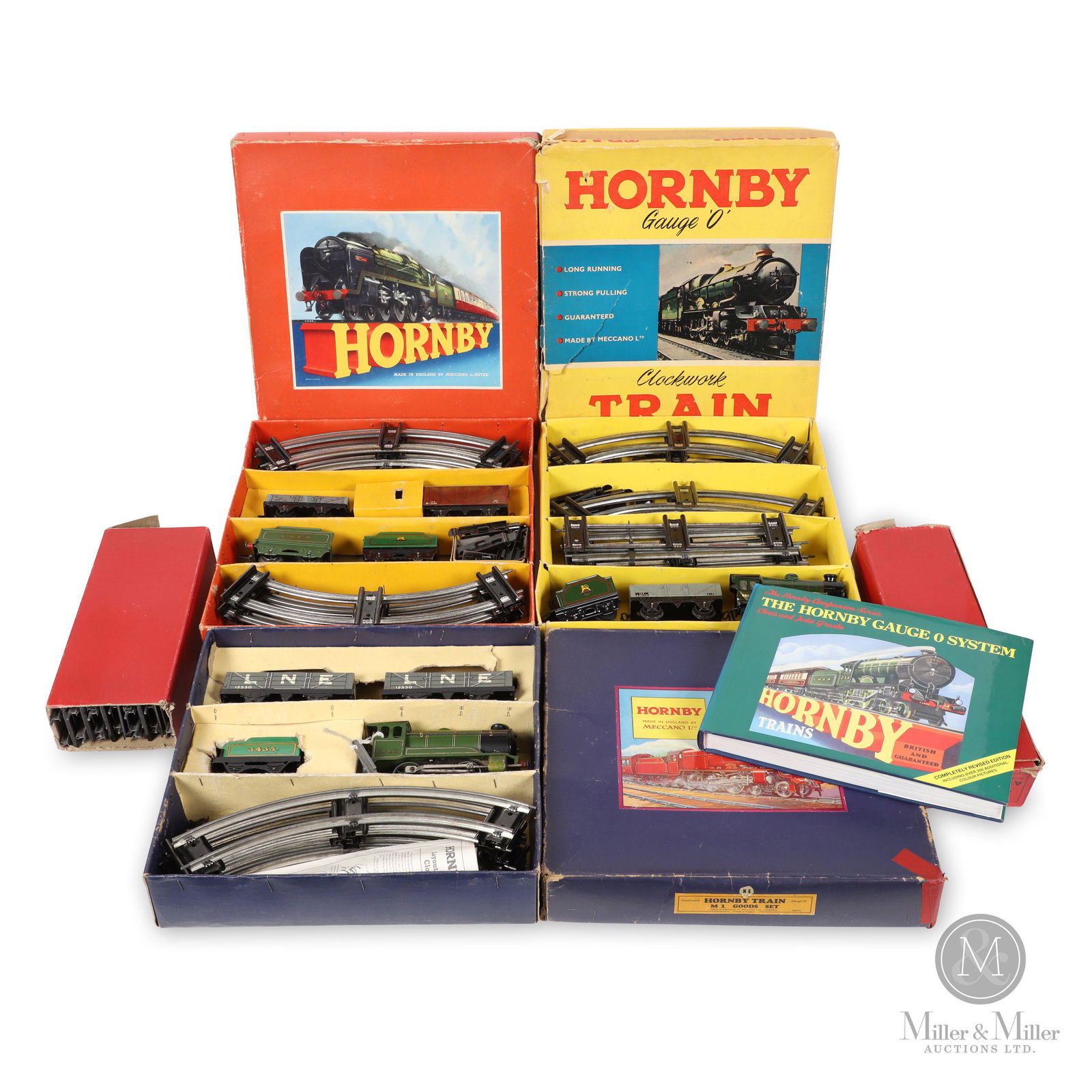 Hornby, "O" Gauge Toy Train Set & Book (1 of 16)