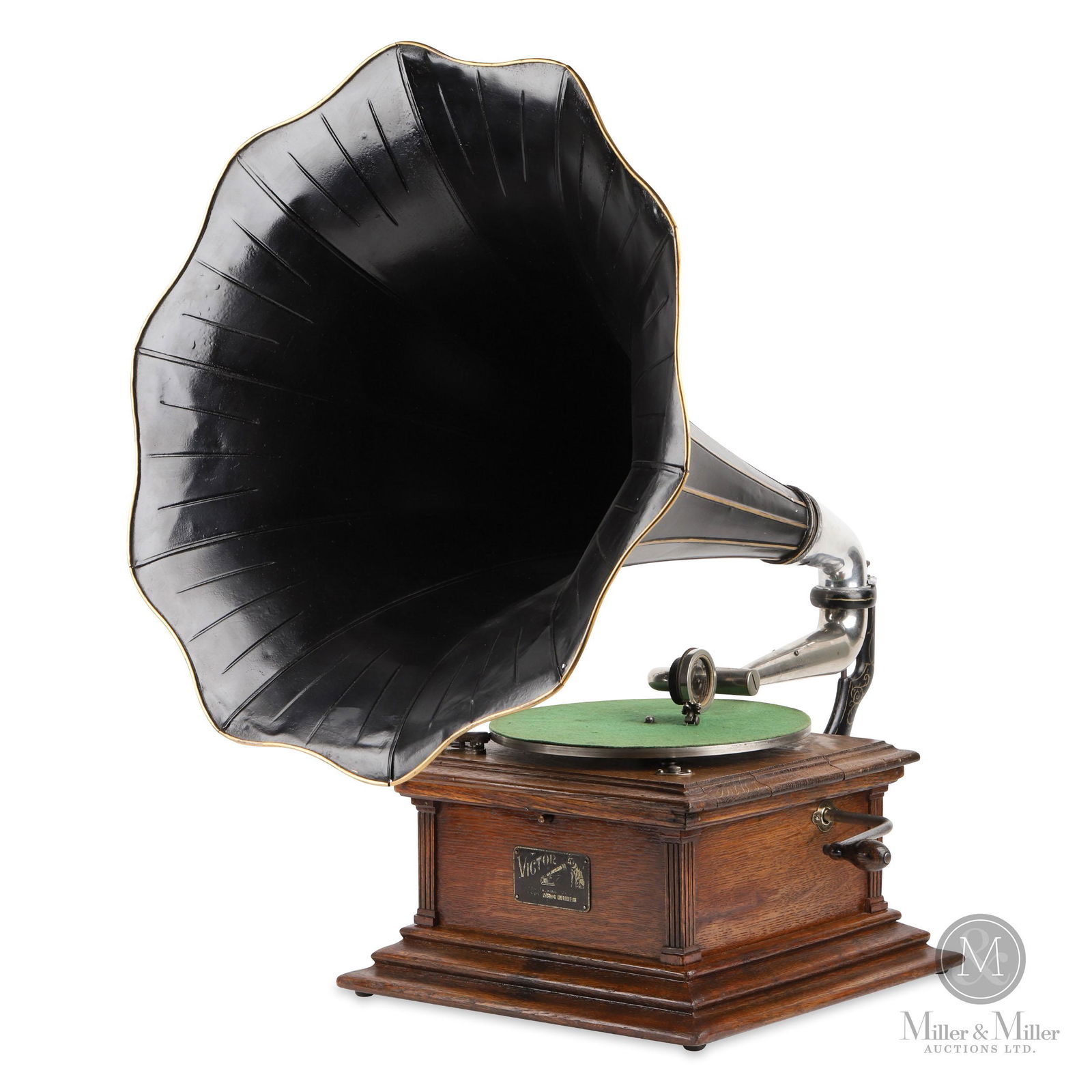 Victor III Disc Phonograph (1 of 11)