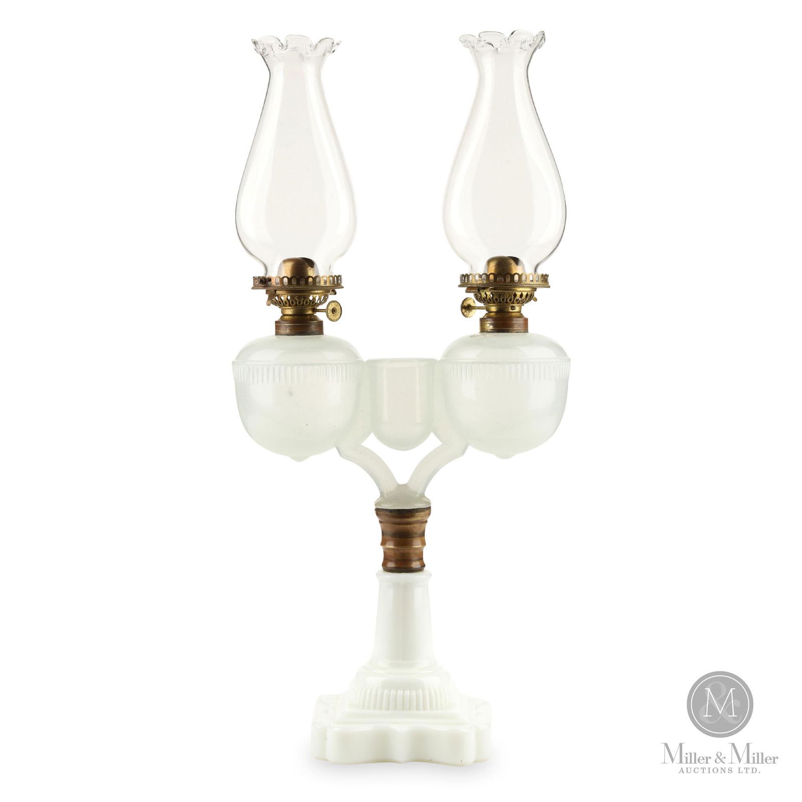 Ripley "Wedding" Kerosene Stand Lamp (1 of 11)