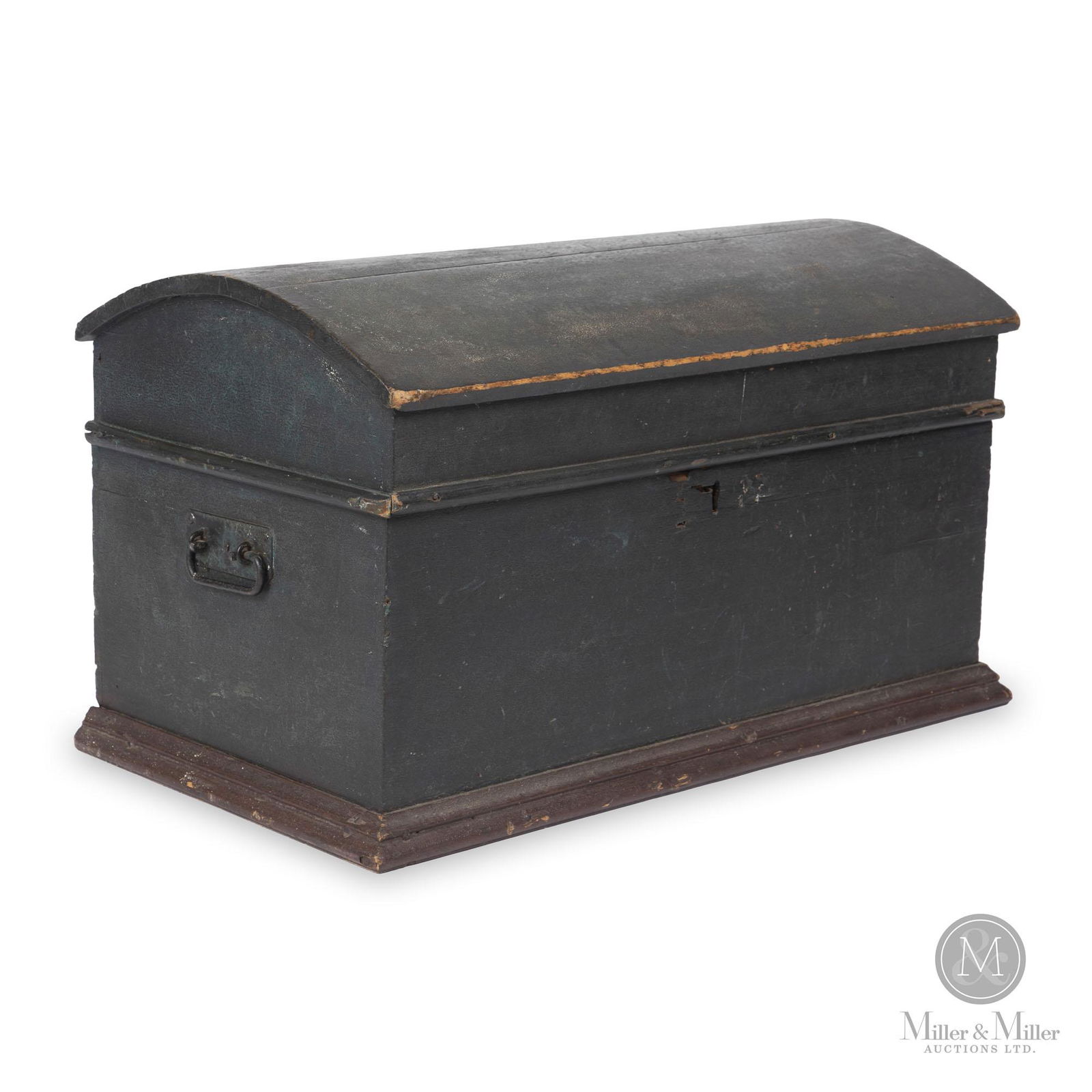 Ancienne Lorette Blanket Chest / Coffre BombÃ© (1 of 13)