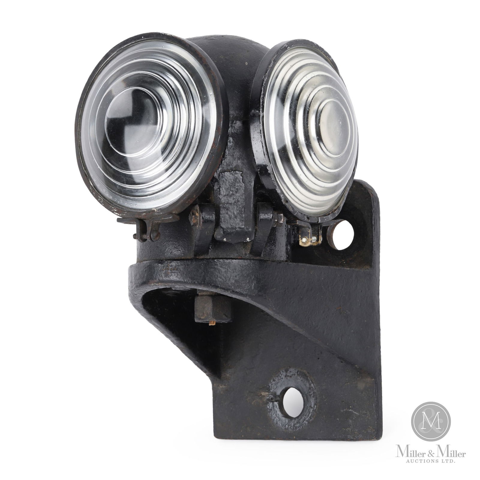 Canadian National Railway 3253 Classification Light: Canadian. 1930s. Painted cast iron. 12" x 6.25" x 9". From the William Robert Wilson Collection.