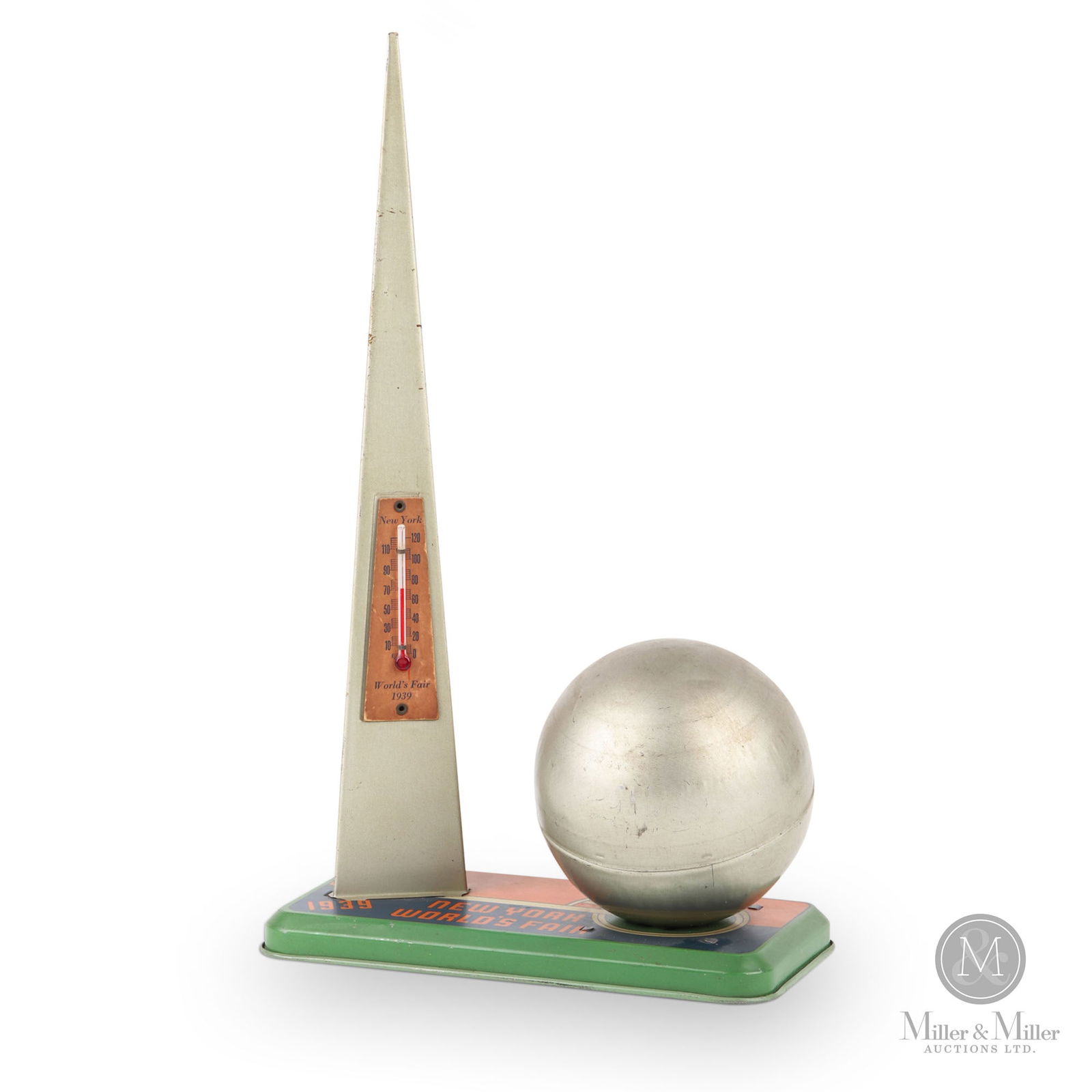 1939 New York World's Fair Souvenir Bank (1 of 7)