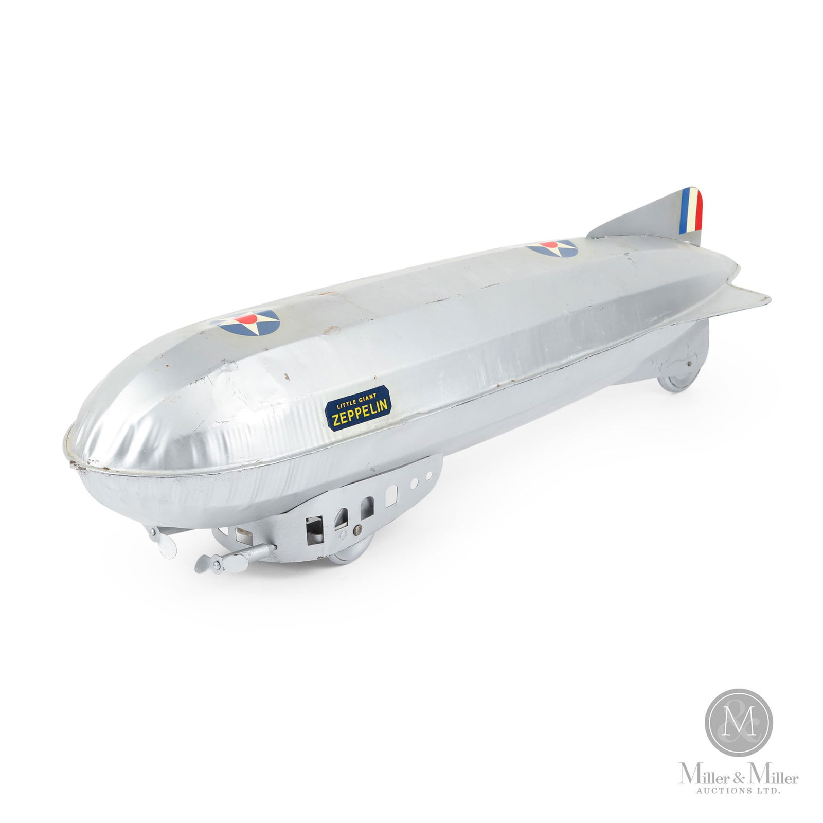 Baer & Strasburger Little Giant Zeppelin Pull Toy (1 of 7)