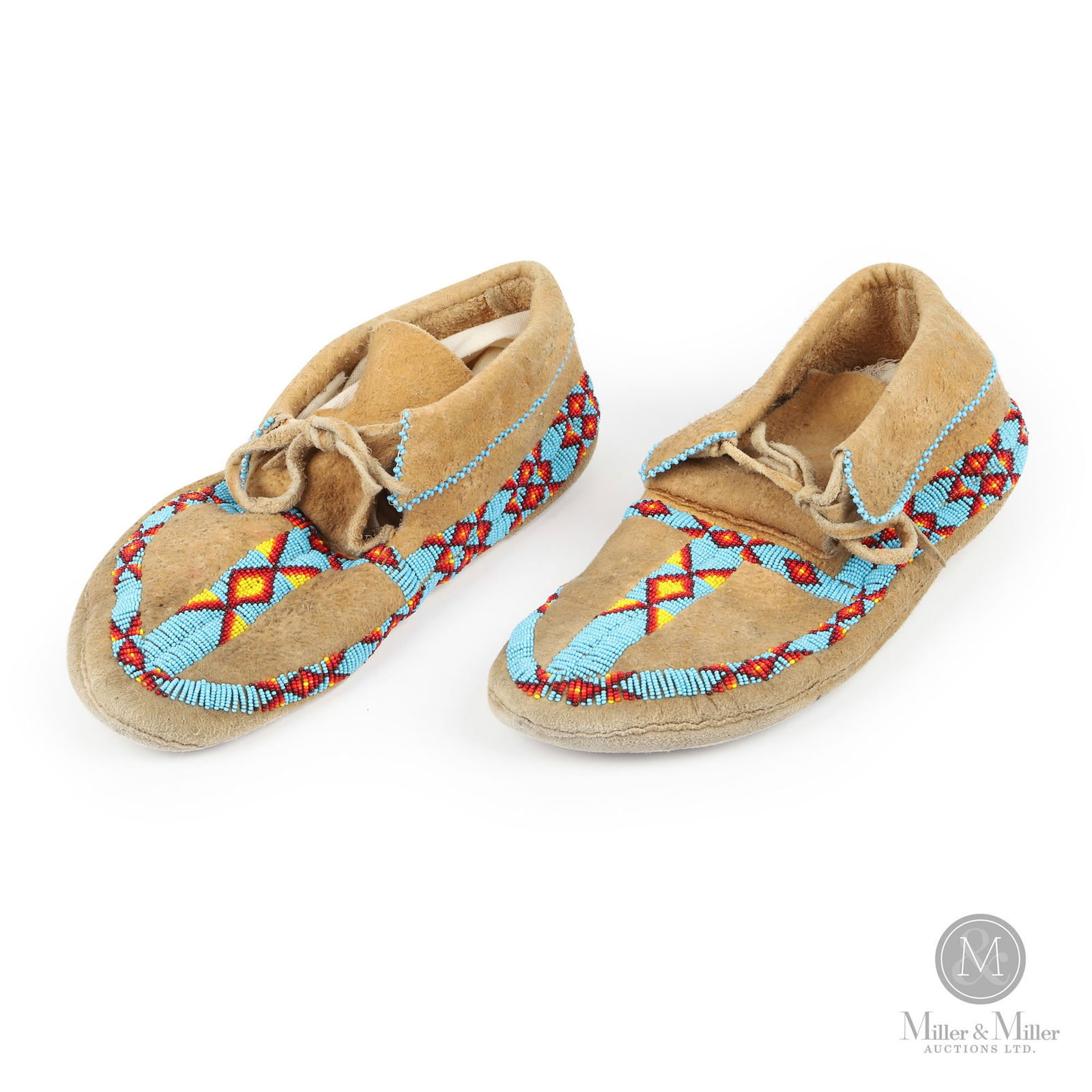 Beaded Cheyenne Moccasins (1 of 5)