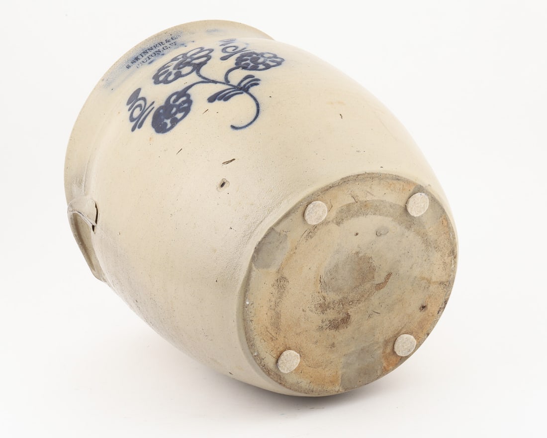 Pair of Skinner & Co Picton CW Crocks - 9